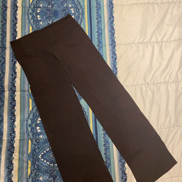 Lululemon yoga pants - Picture 2 of 2